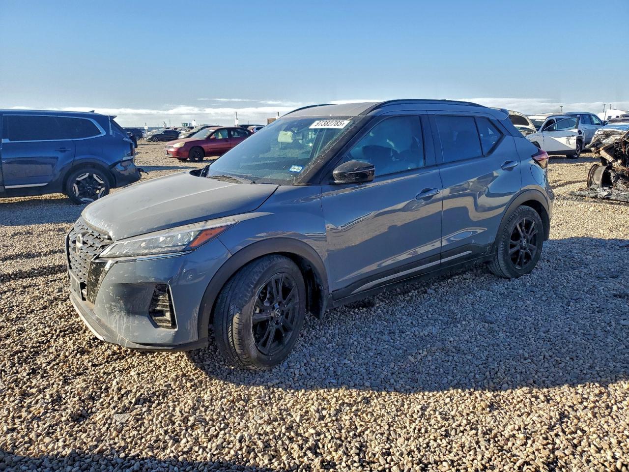 2022 NISSAN KICKS