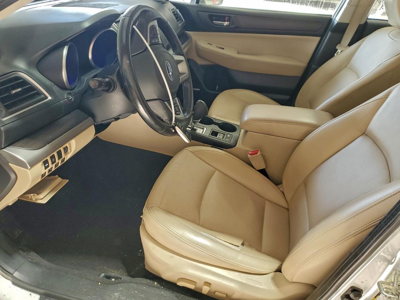 2017 SUBARU Legacy