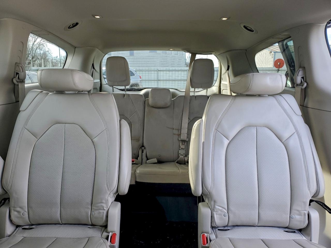 2021 CHRYSLER Voyager