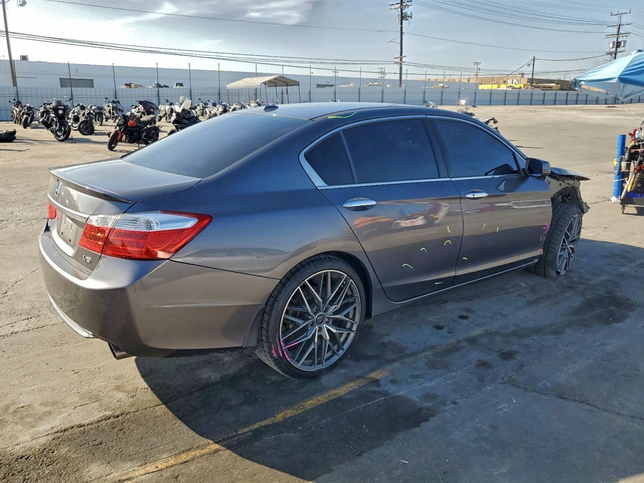 2015 HONDA ACCORD
