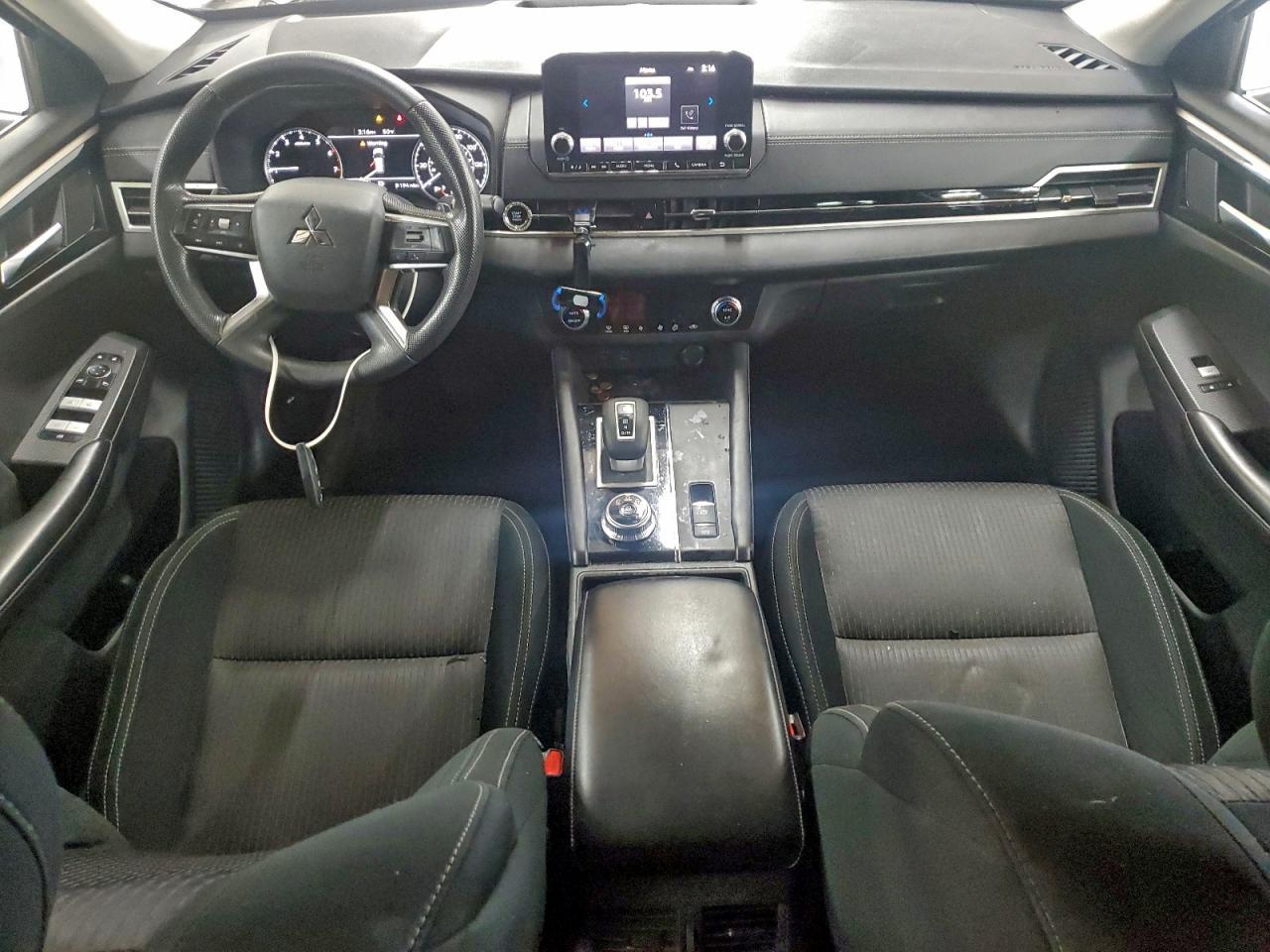 2022 MITSUBISHI outlander