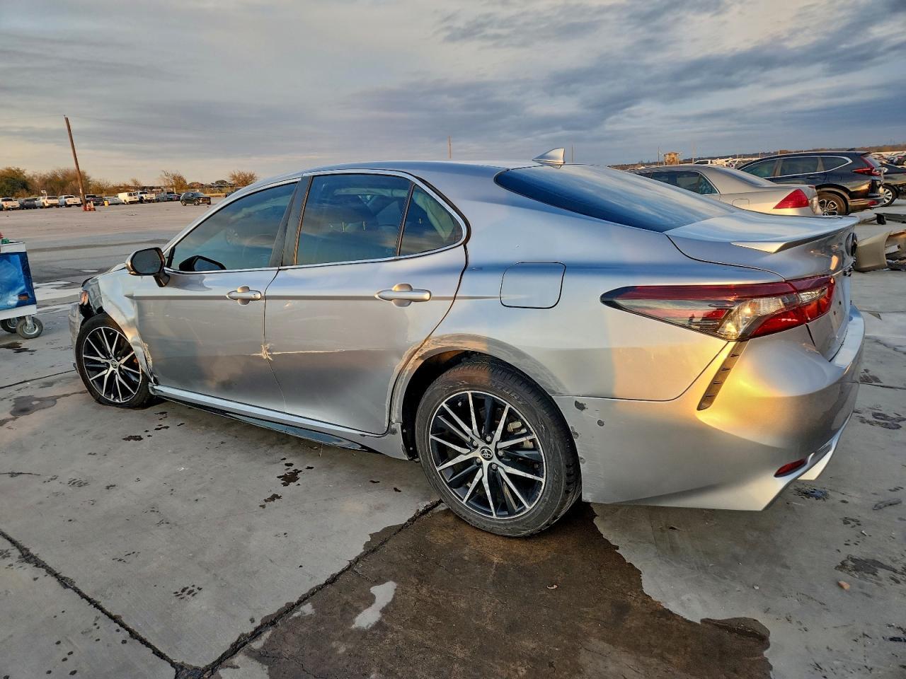 2022 TOYOTA CAMRY