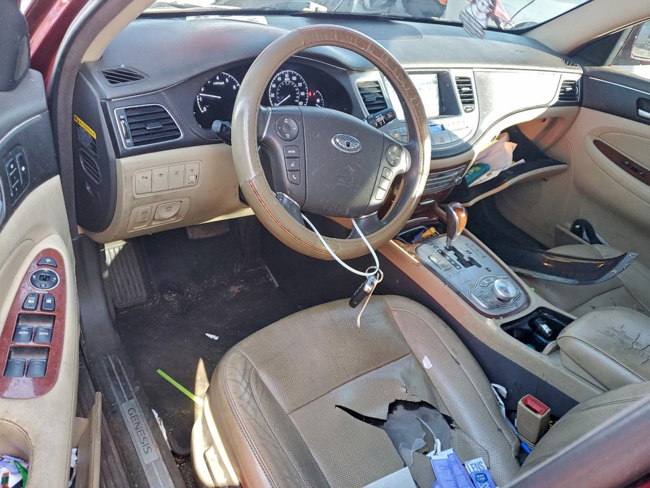 2013 HYUNDAI GENESIS