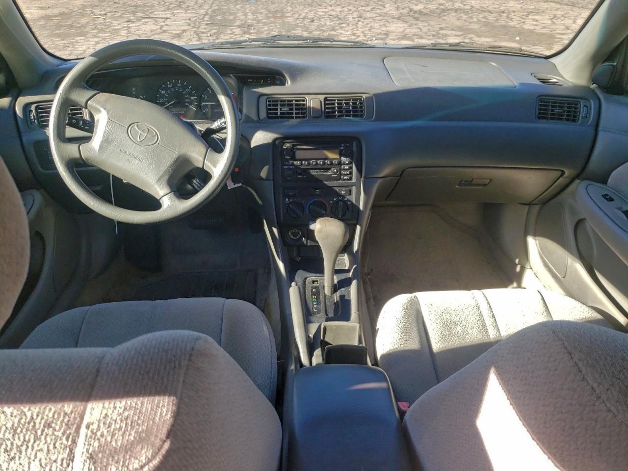 2001 TOYOTA CAMRY