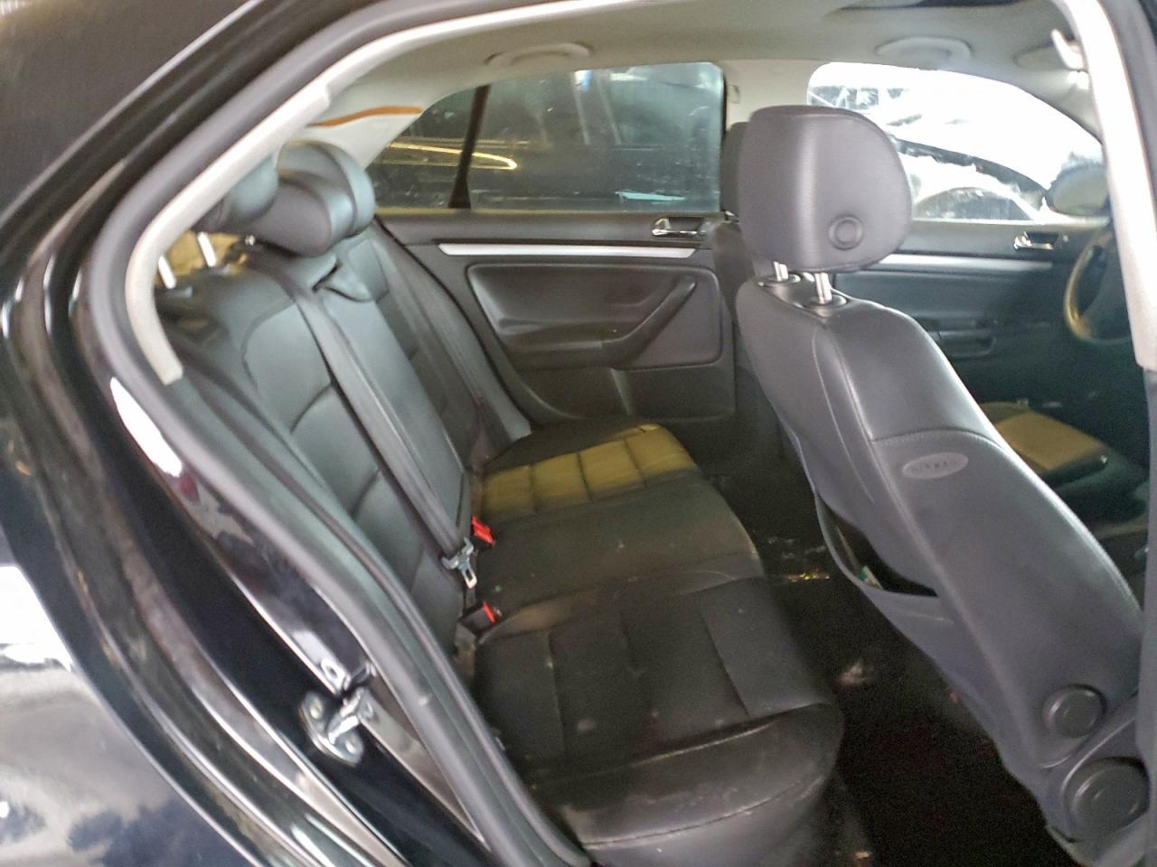 2005 VOLKSWAGEN JETTA