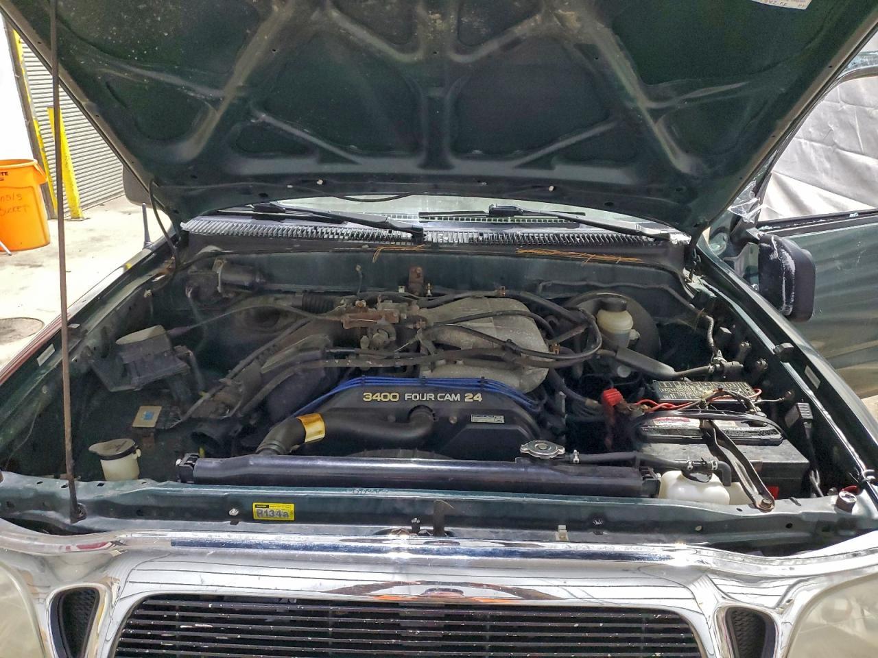 2002 TOYOTA TACOMA