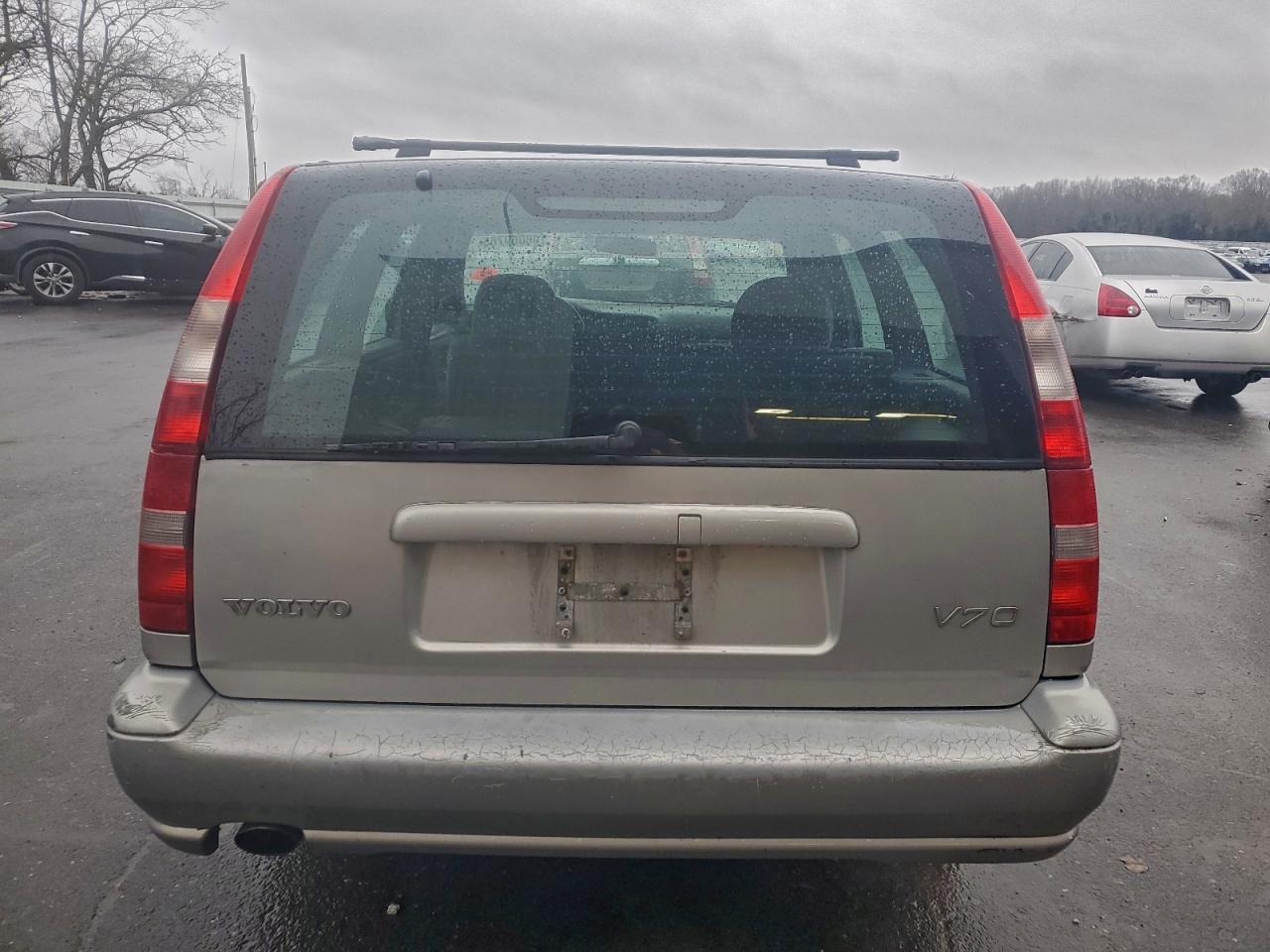 1998 VOLVO V70