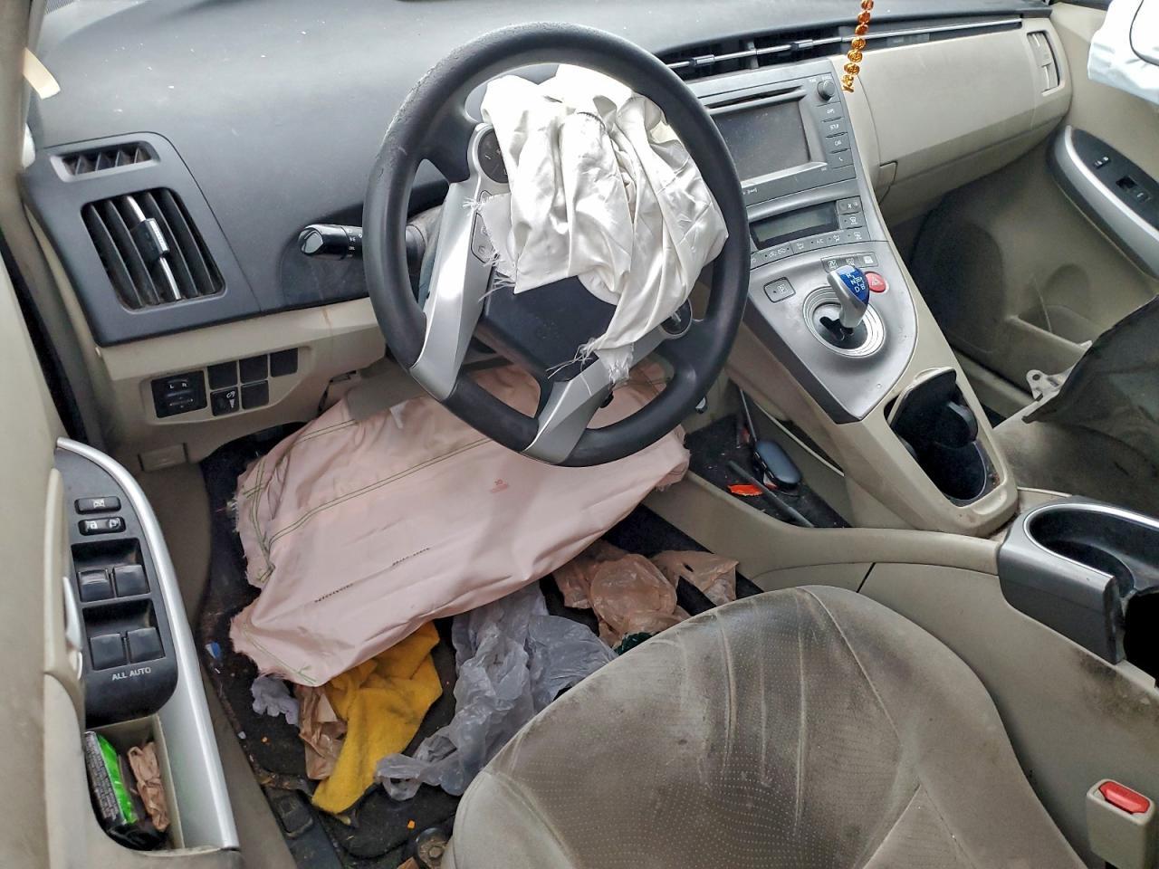2014 TOYOTA PRIUS