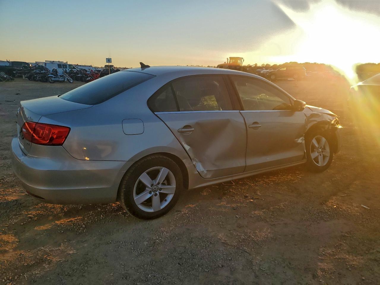 2014 VOLKSWAGEN JETTA