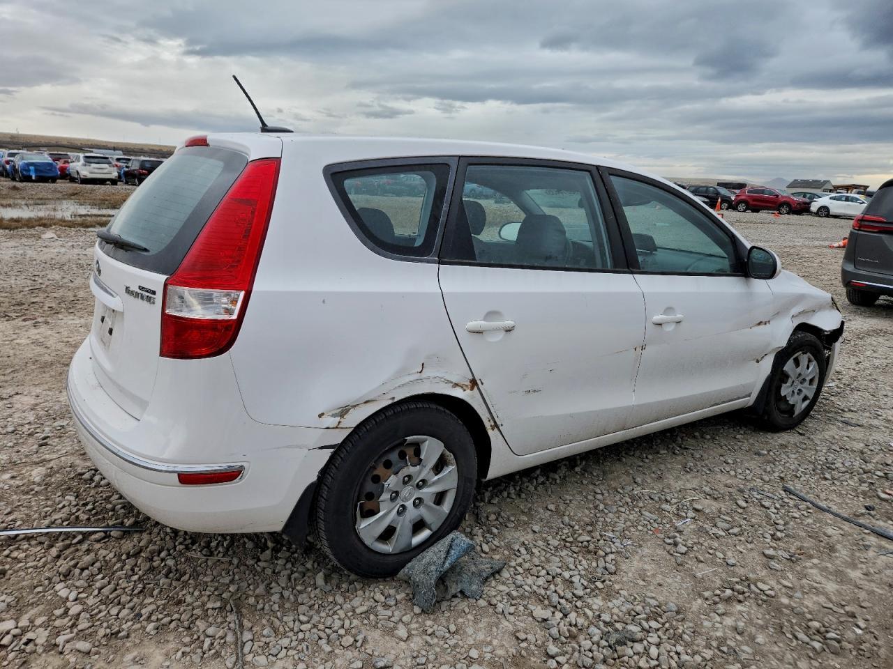 2012 HYUNDAI ELANTRA