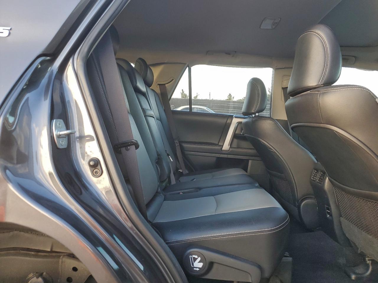2018 TOYOTA 4Runner