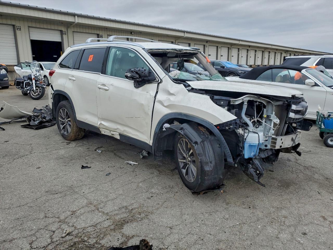 2019 TOYOTA HIGHLANDER