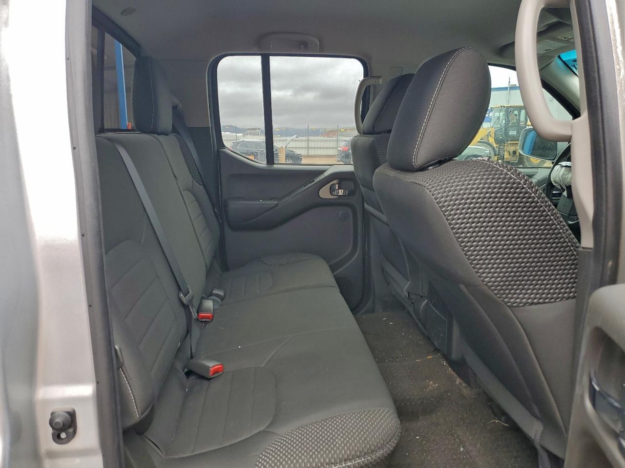 2017 NISSAN Frontier