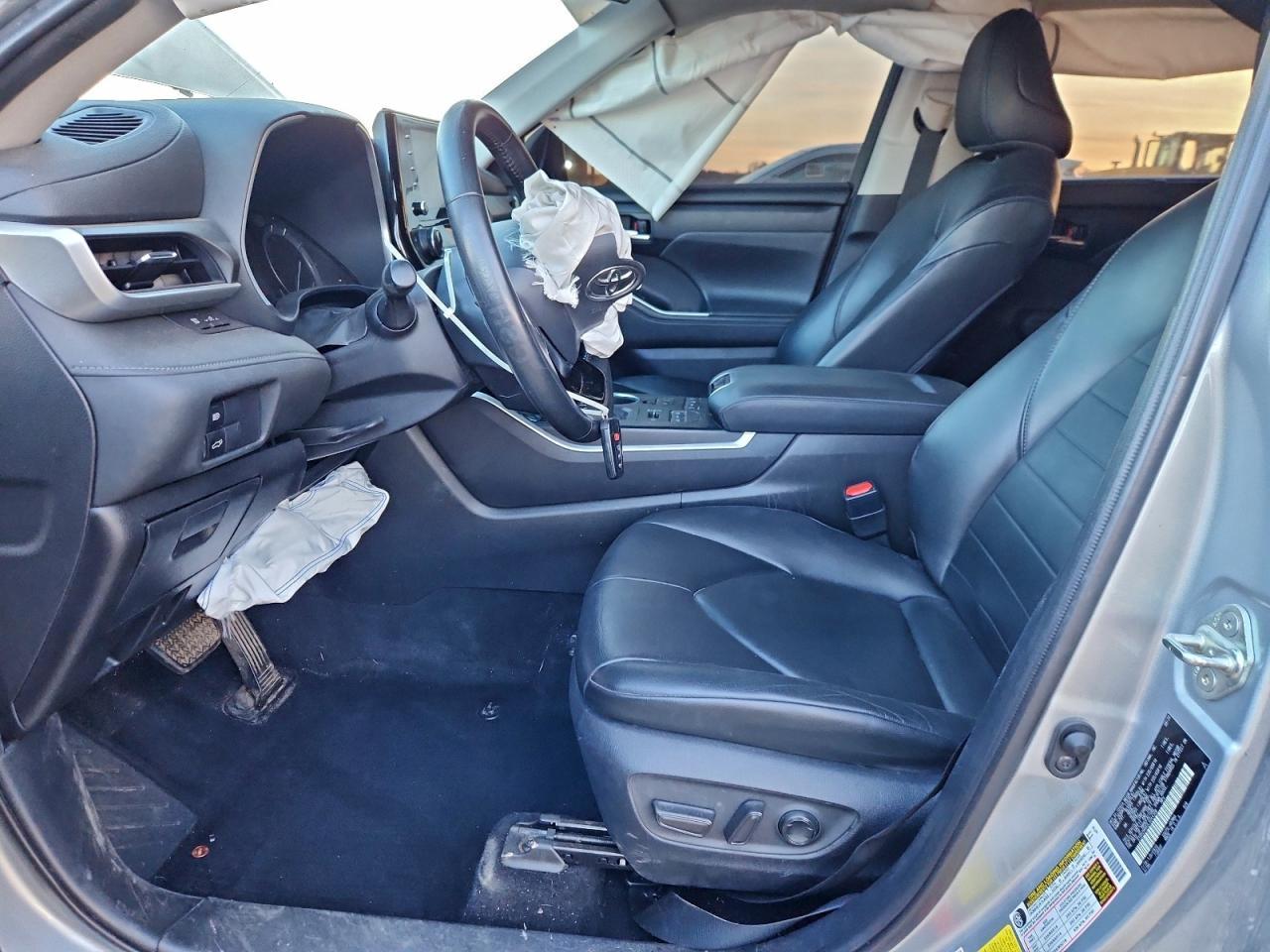 2020 TOYOTA HIGHLANDER