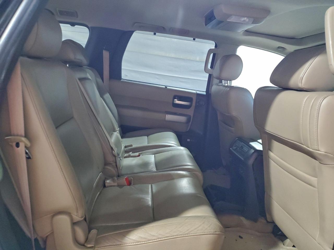 2008 TOYOTA Sequoia