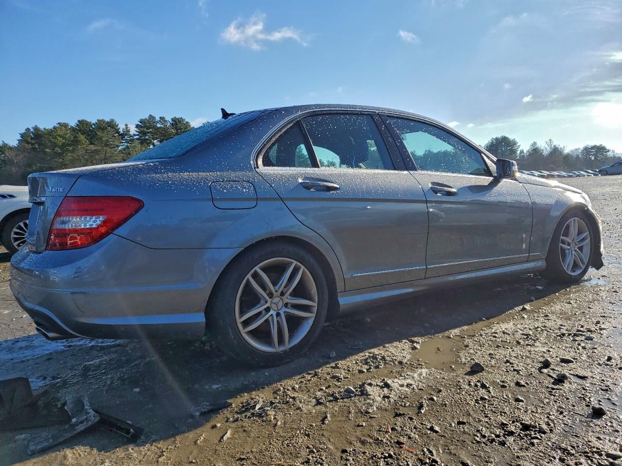 2012 MERCEDES-BENZ C-CLASS