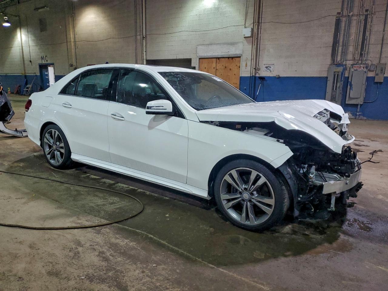 2016 MERCEDES-BENZ E-Class