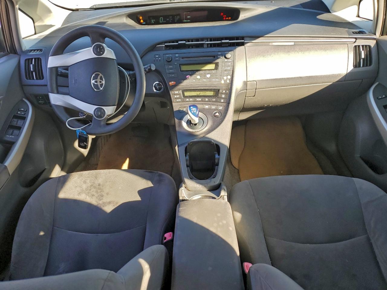 2011 TOYOTA PRIUS