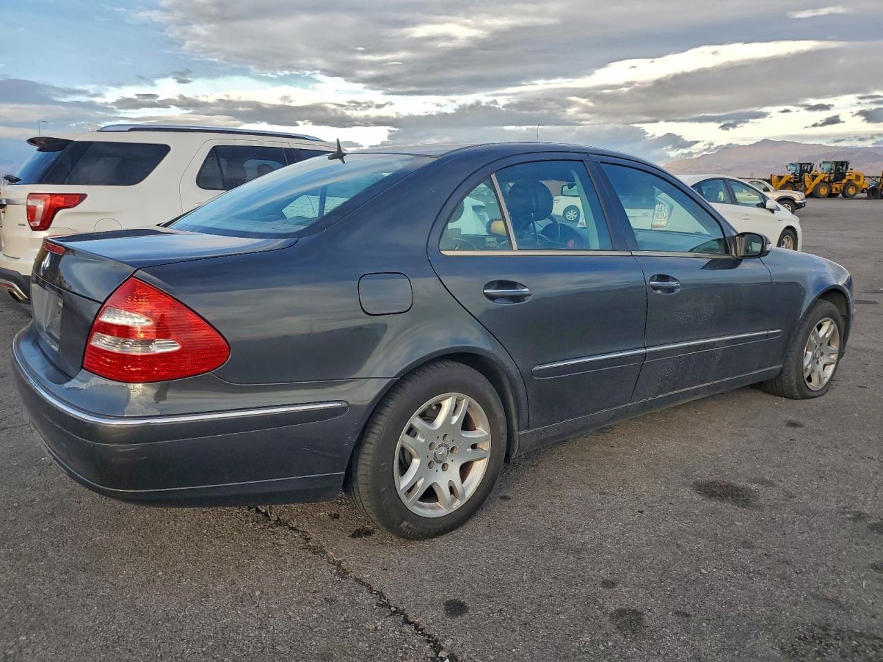 2004 MERCEDES-BENZ E-Class
