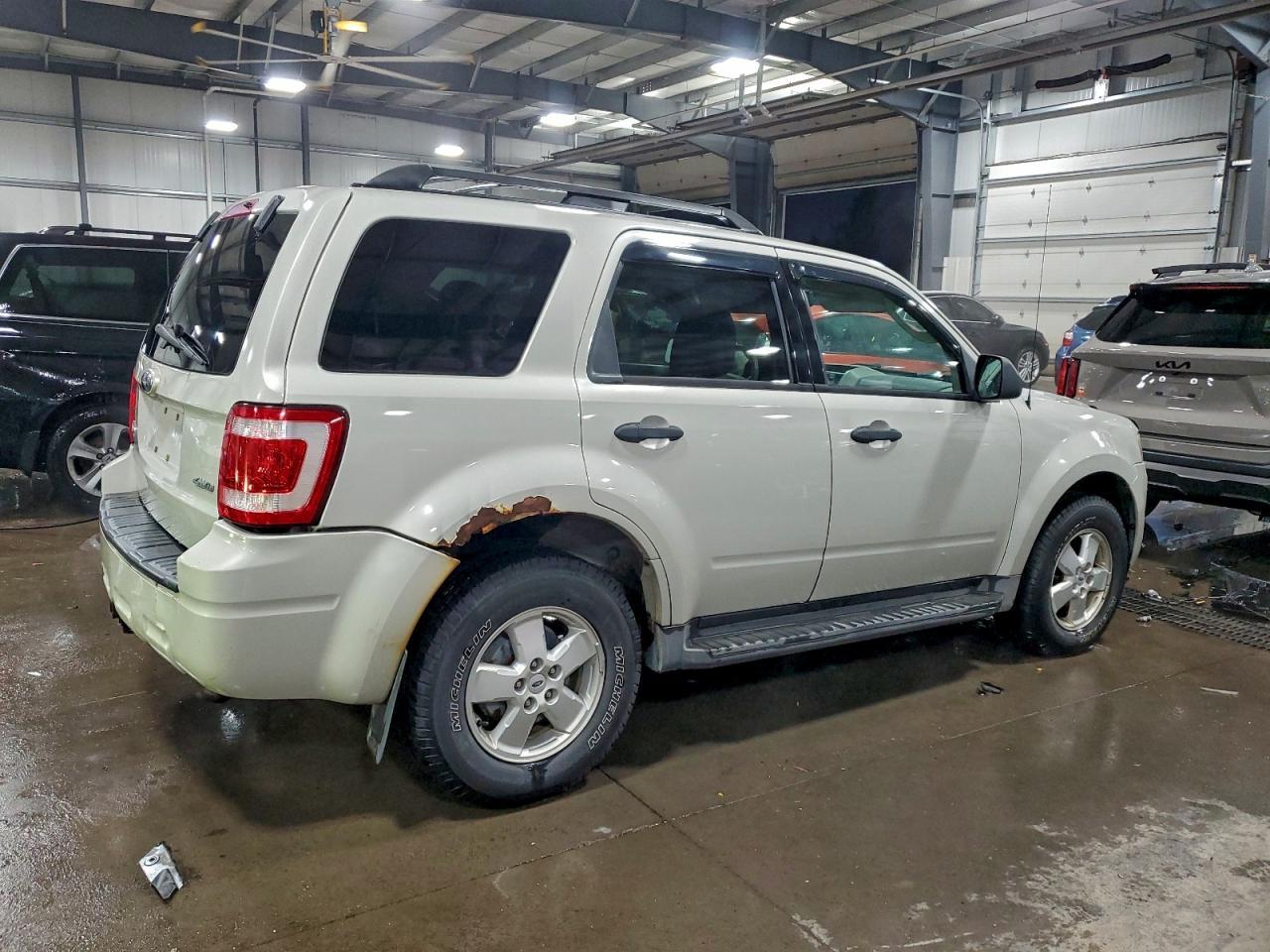 2009 FORD ESCAPE