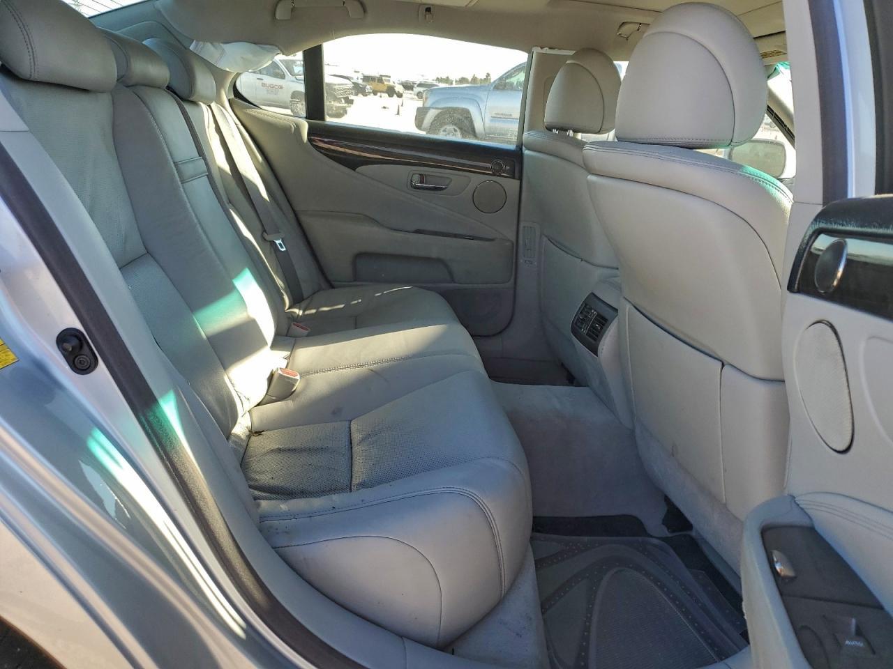 2010 LEXUS LS 460