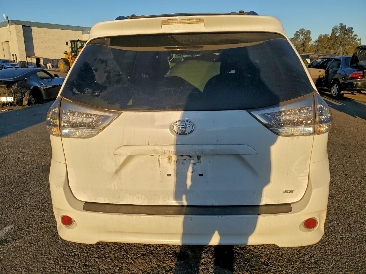 2016 TOYOTA SIENNA