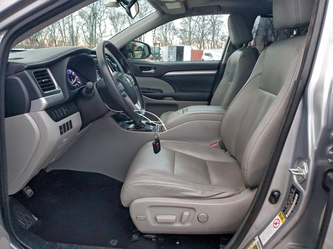 2014 TOYOTA HIGHLANDER