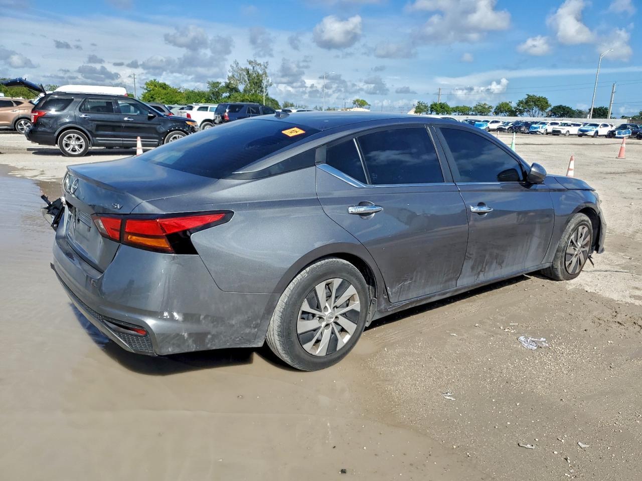 2019 NISSAN ALTIMA