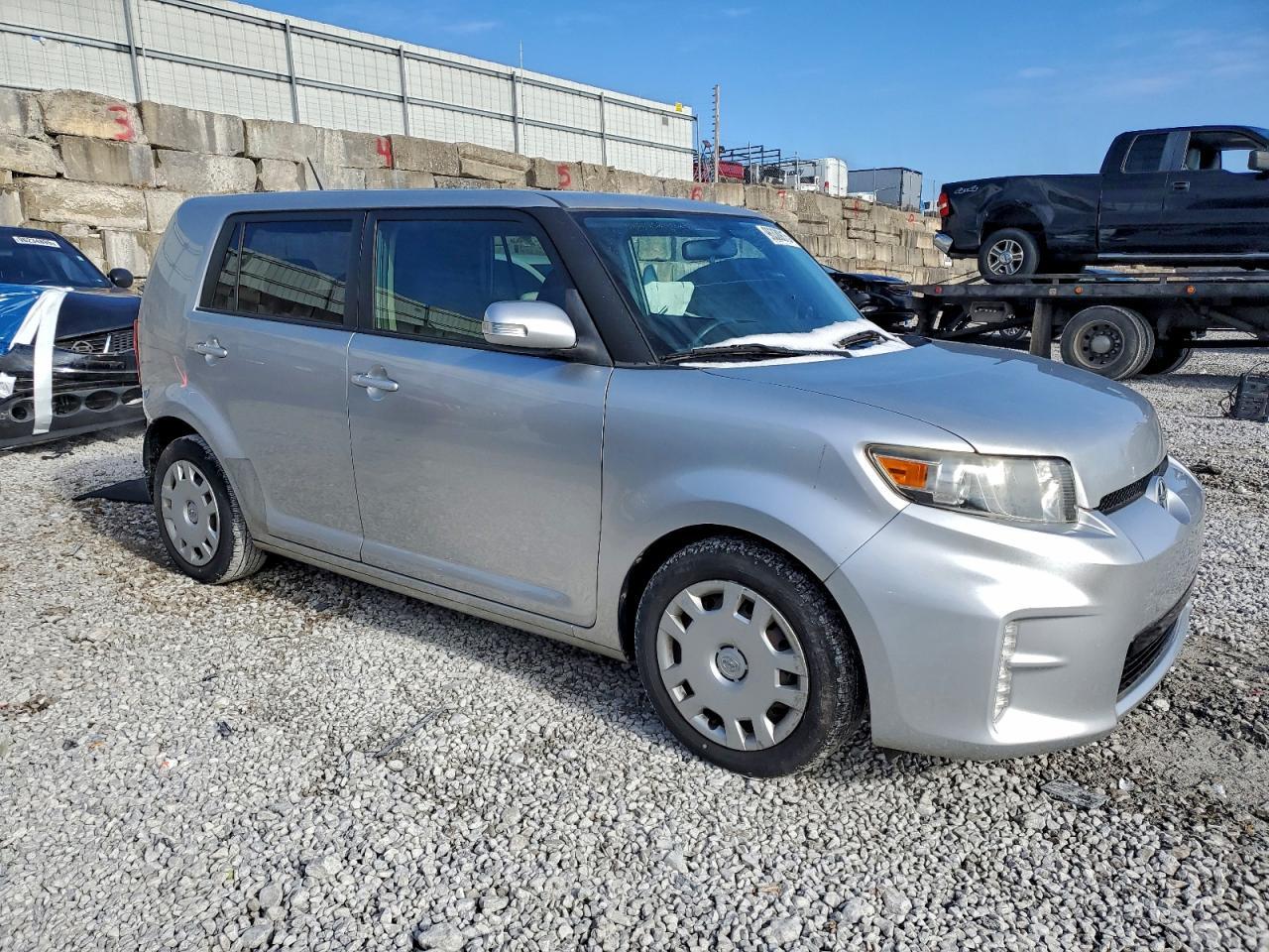 2015 TOYOTA SCION
