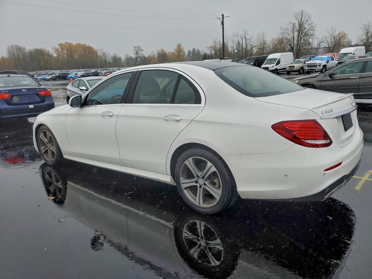 2017 MERCEDES-BENZ E-Class