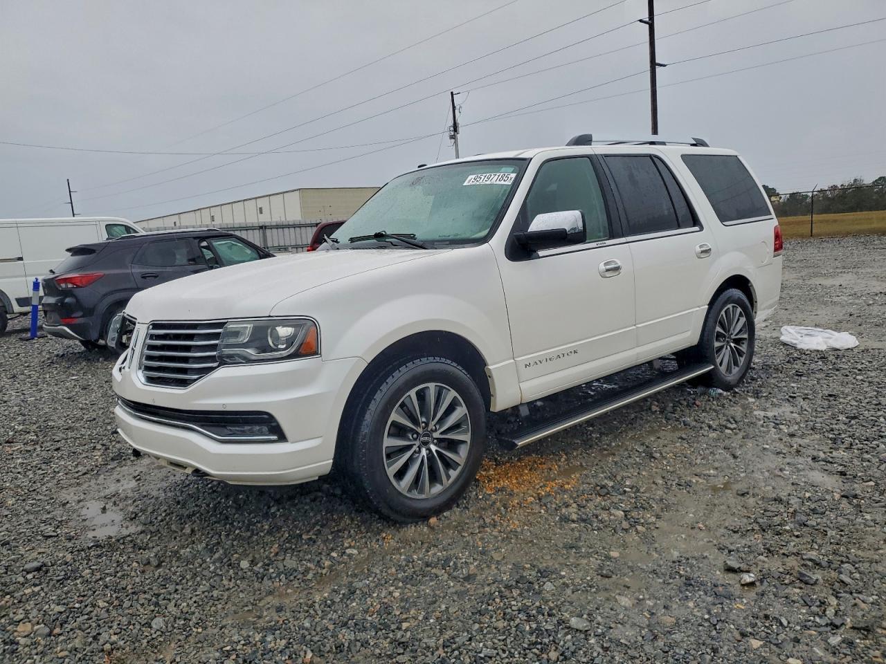 2017 LINCOLN Navigator