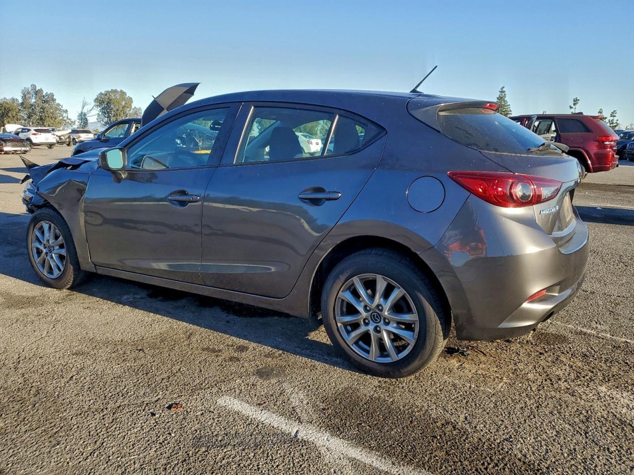 2017 MAZDA 3
