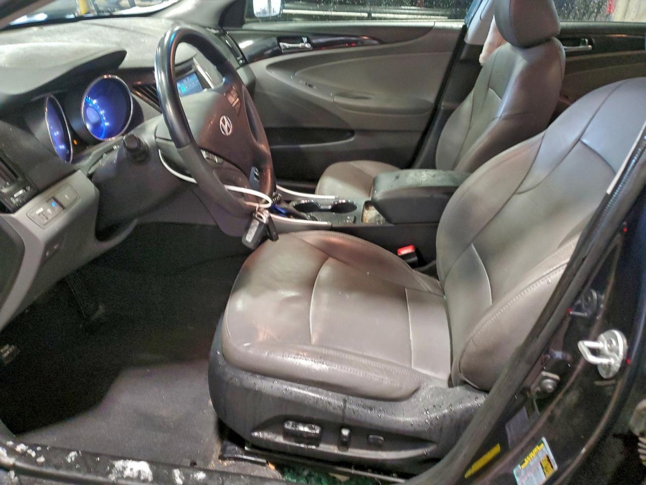 2013 HYUNDAI SONATA