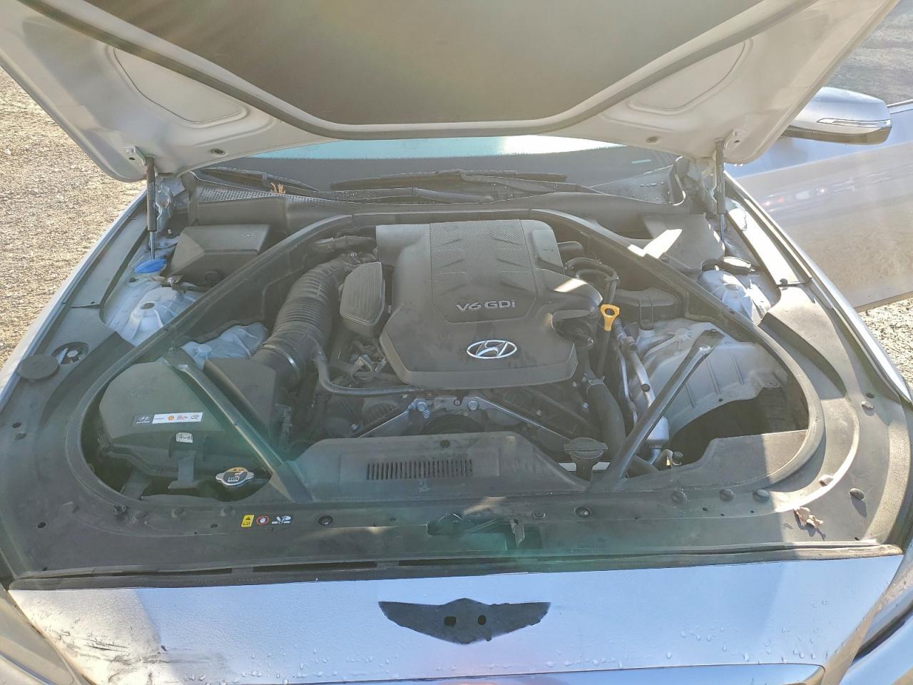 2015 HYUNDAI GENESIS