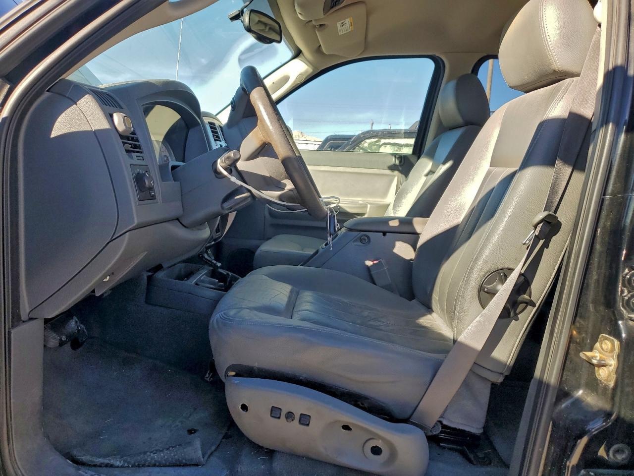 2005 DODGE Dakota