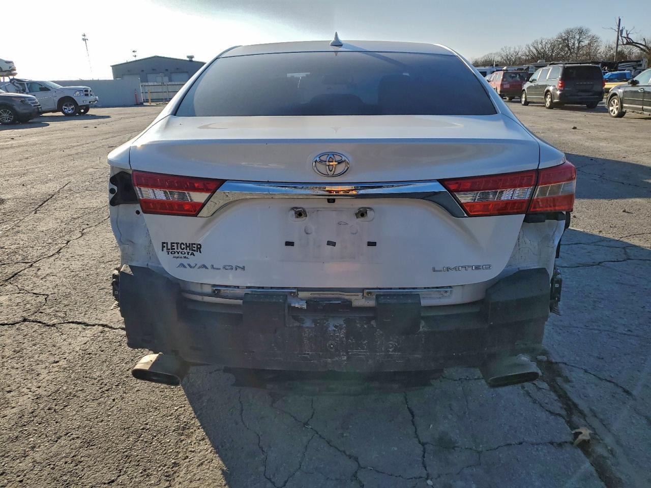 2013 TOYOTA Avalon