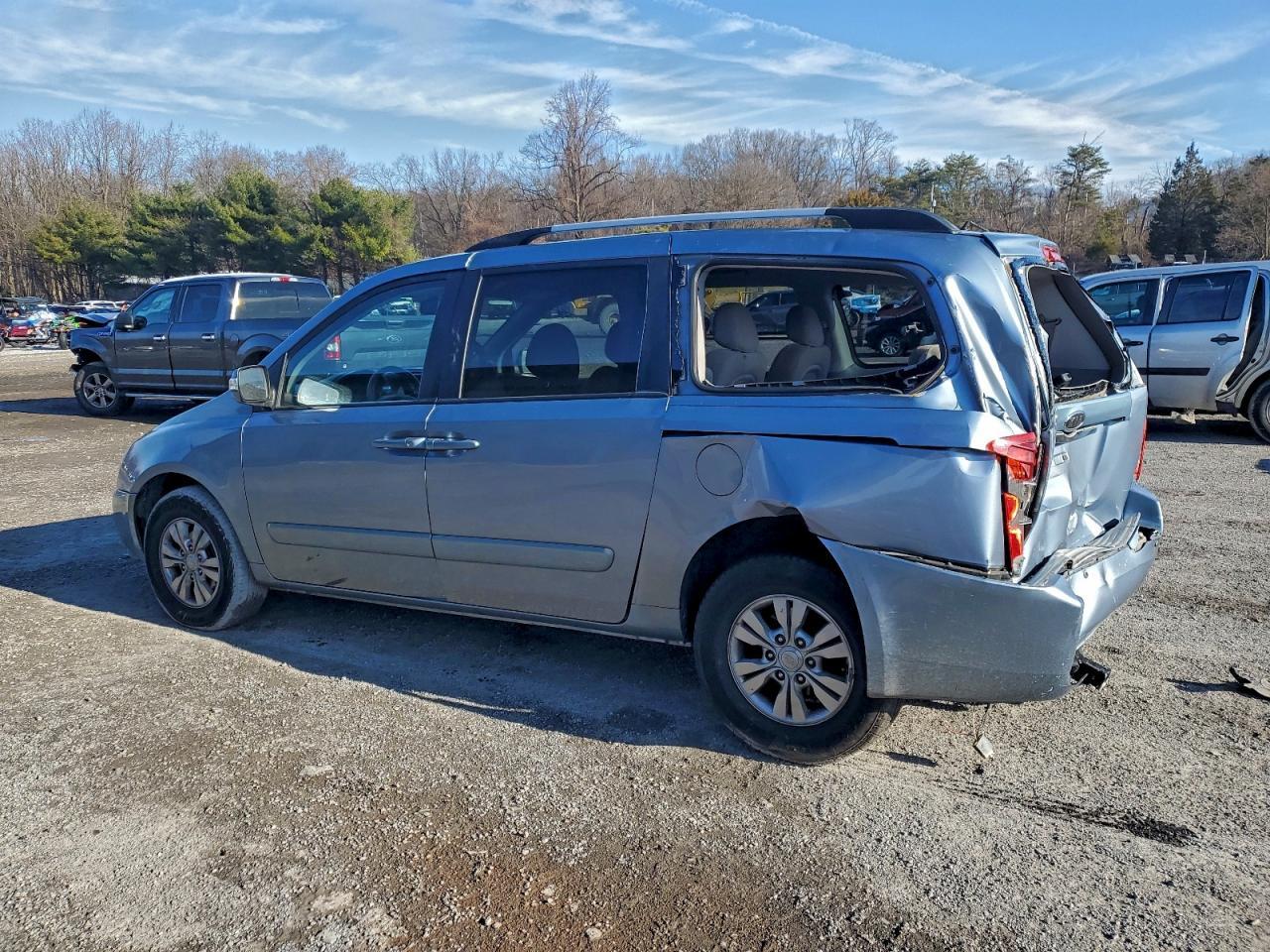 2011 KIA SEDONA