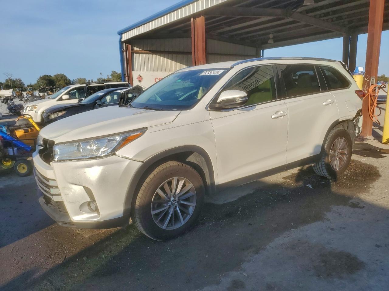 2019 TOYOTA HIGHLANDER