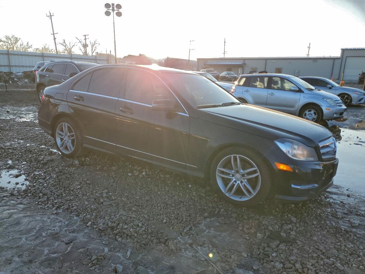 2012 MERCEDES-BENZ C-CLASS
