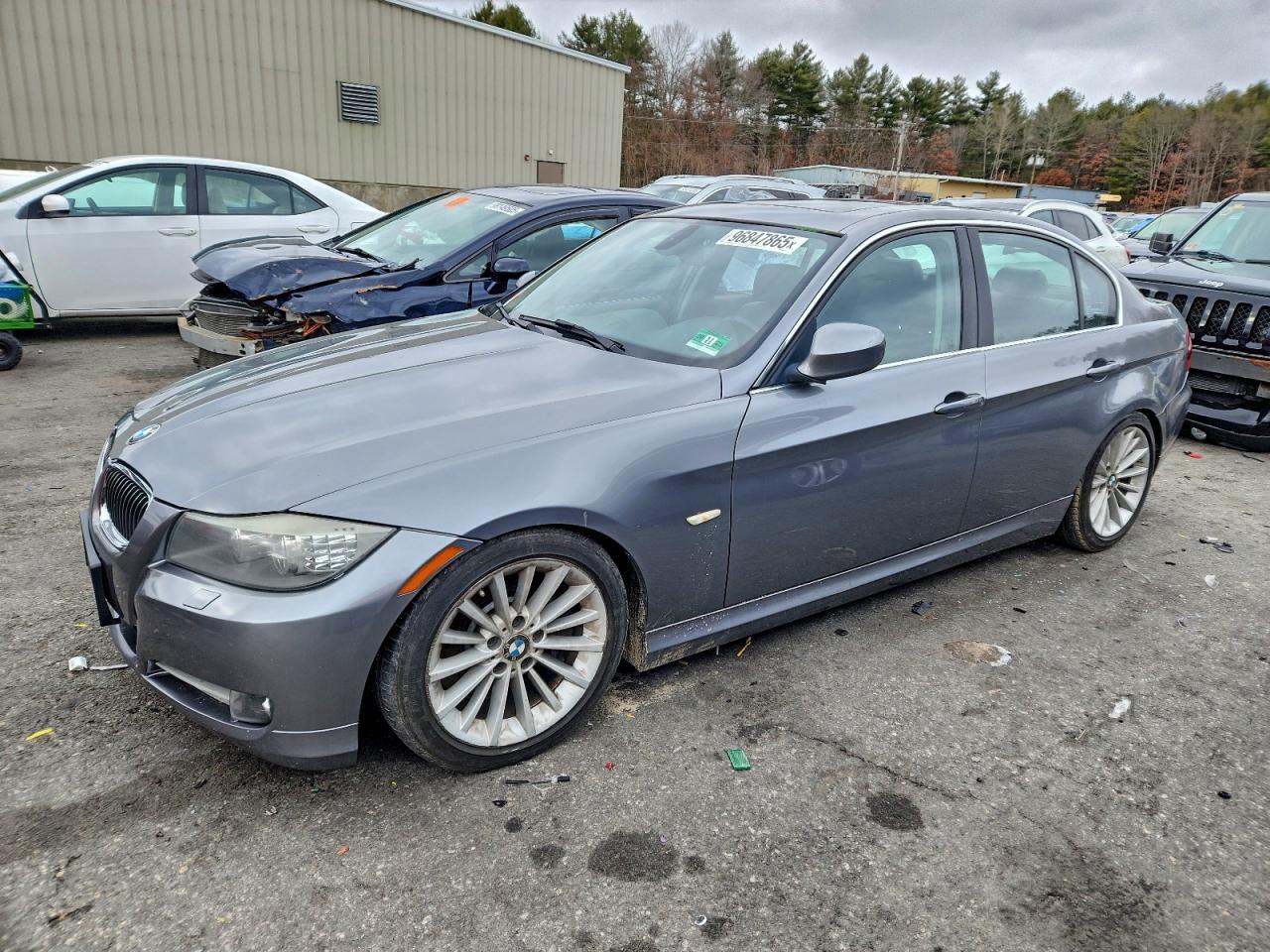 2011 BMW 3 SERIES
