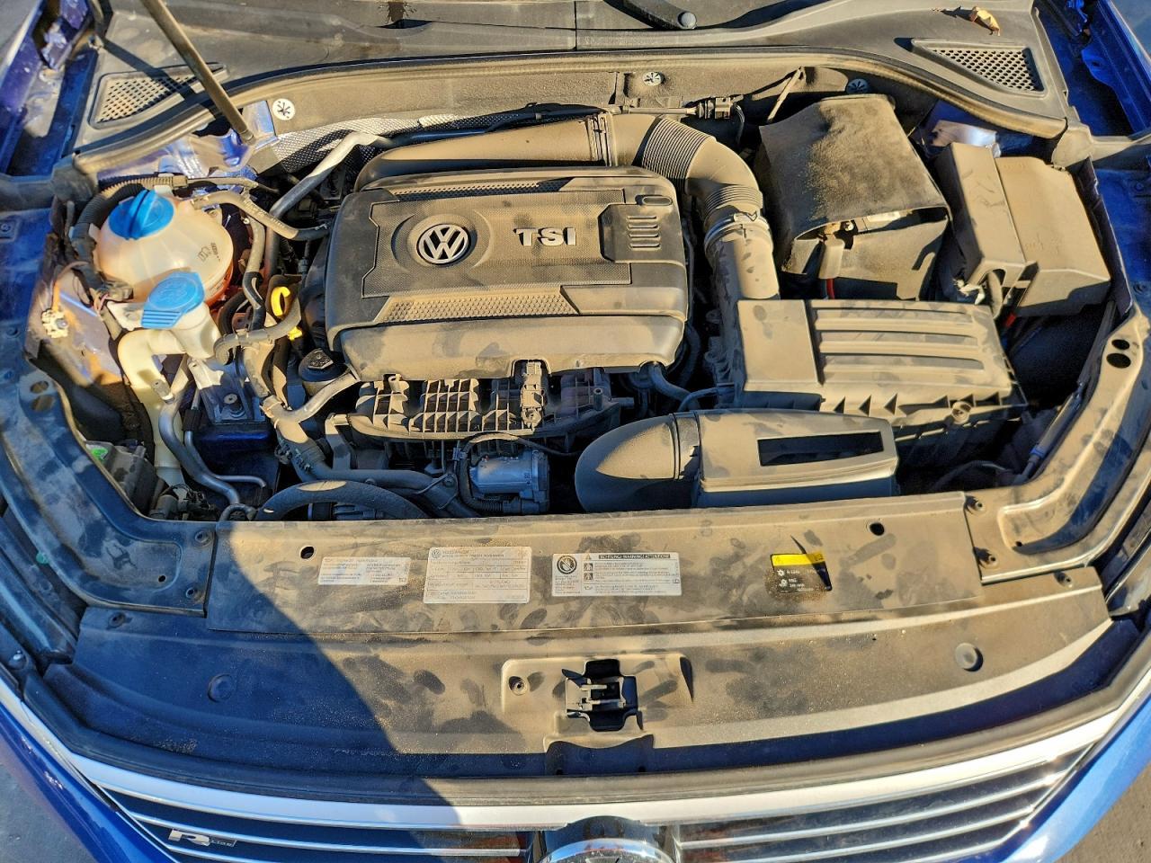 2016 VOLKSWAGEN Passat