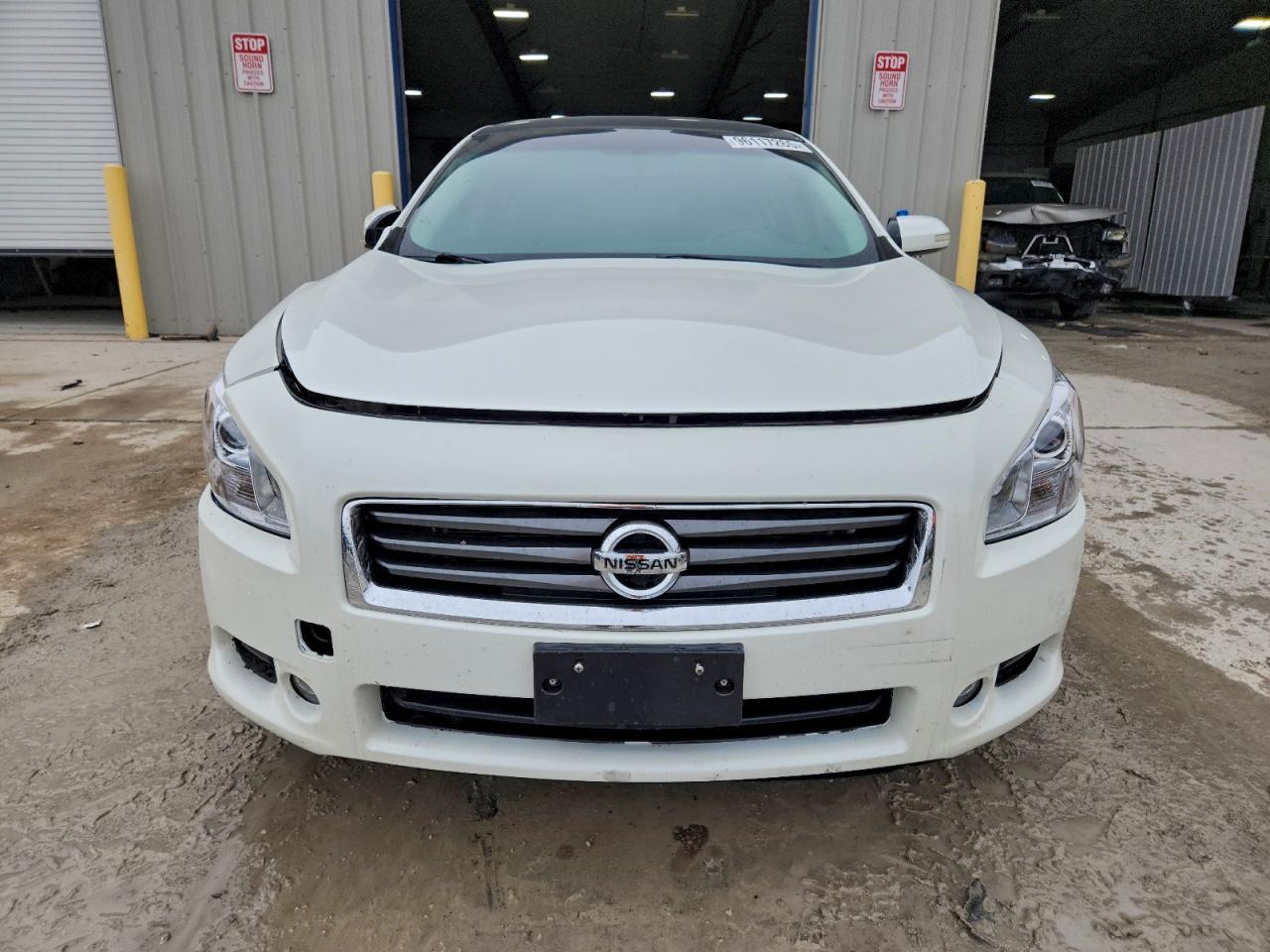 2014 NISSAN Maxima