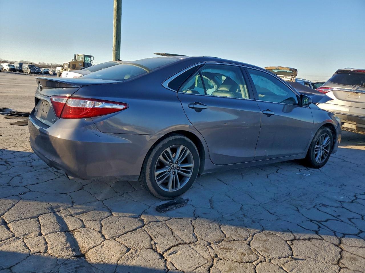 2015 TOYOTA CAMRY