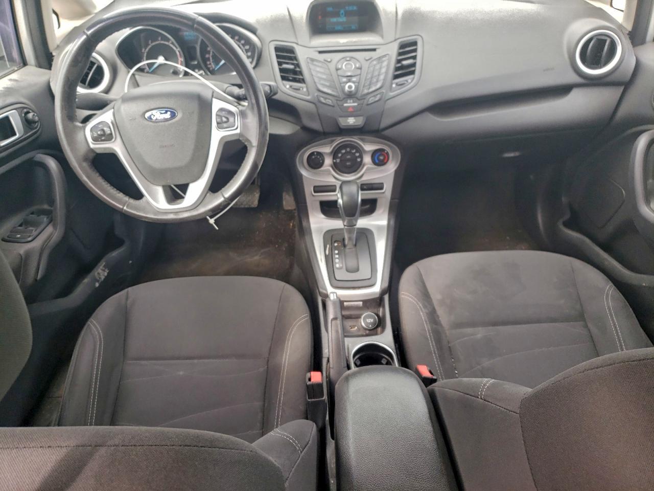 2016 FORD Fiesta
