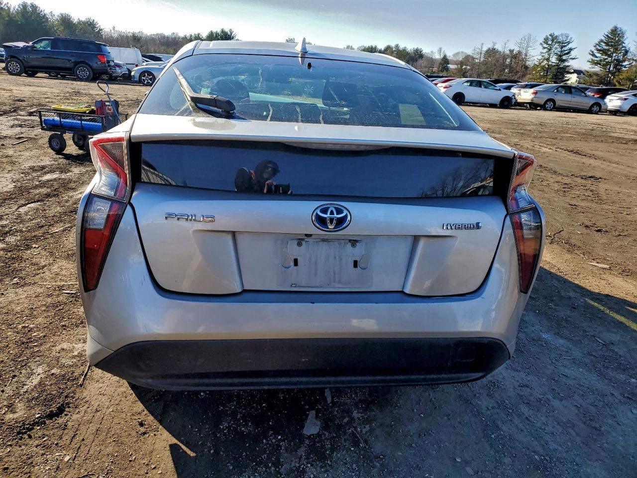 2016 TOYOTA PRIUS