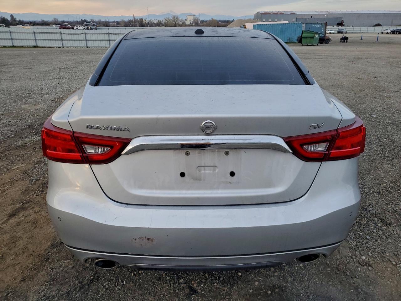 2017 NISSAN Maxima