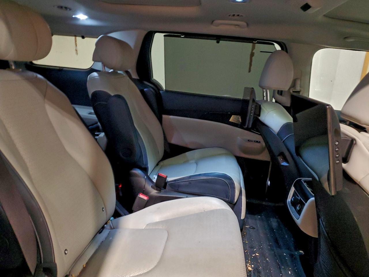 2025 KIA Carnival