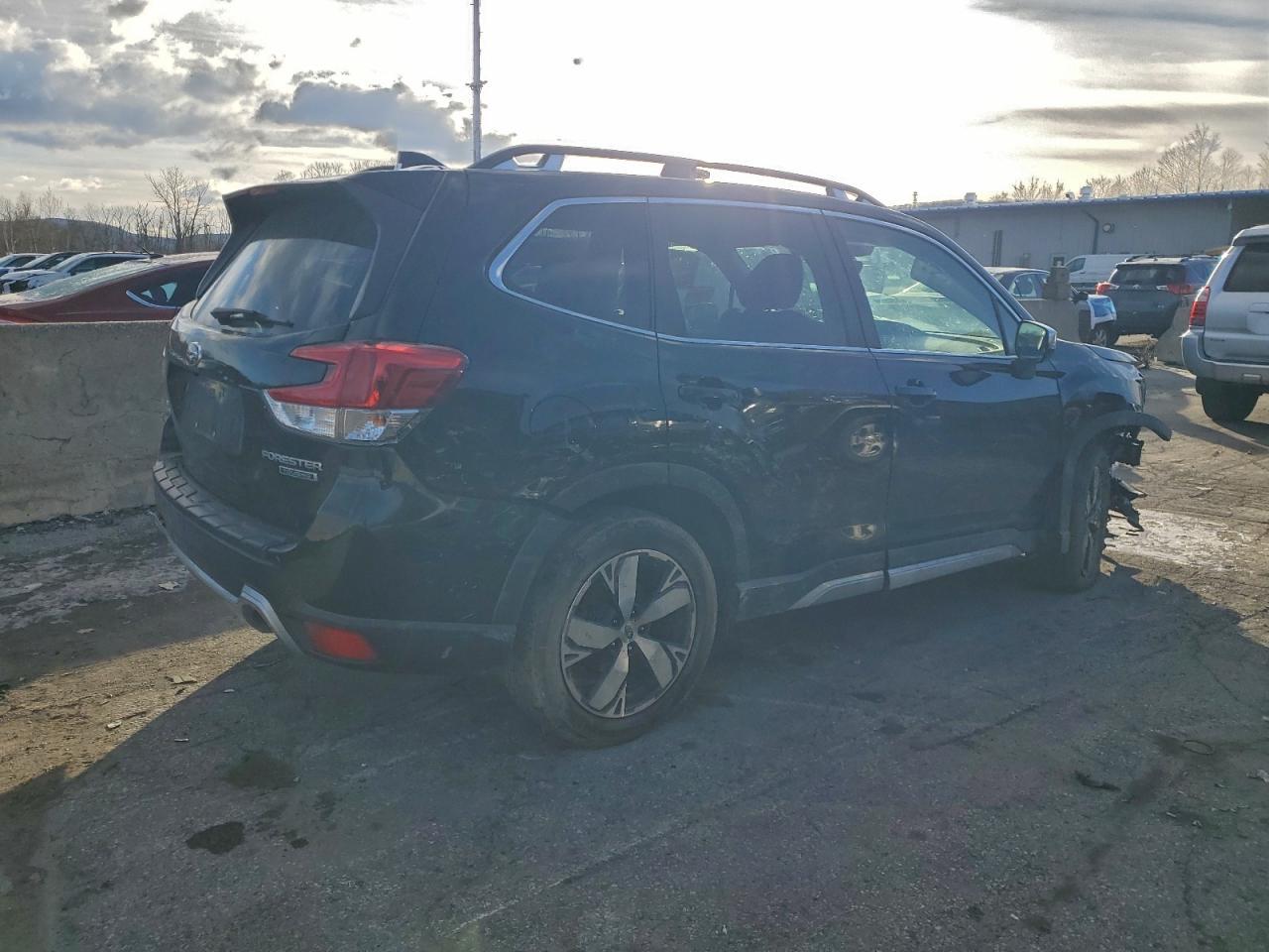 2021 SUBARU FORESTER