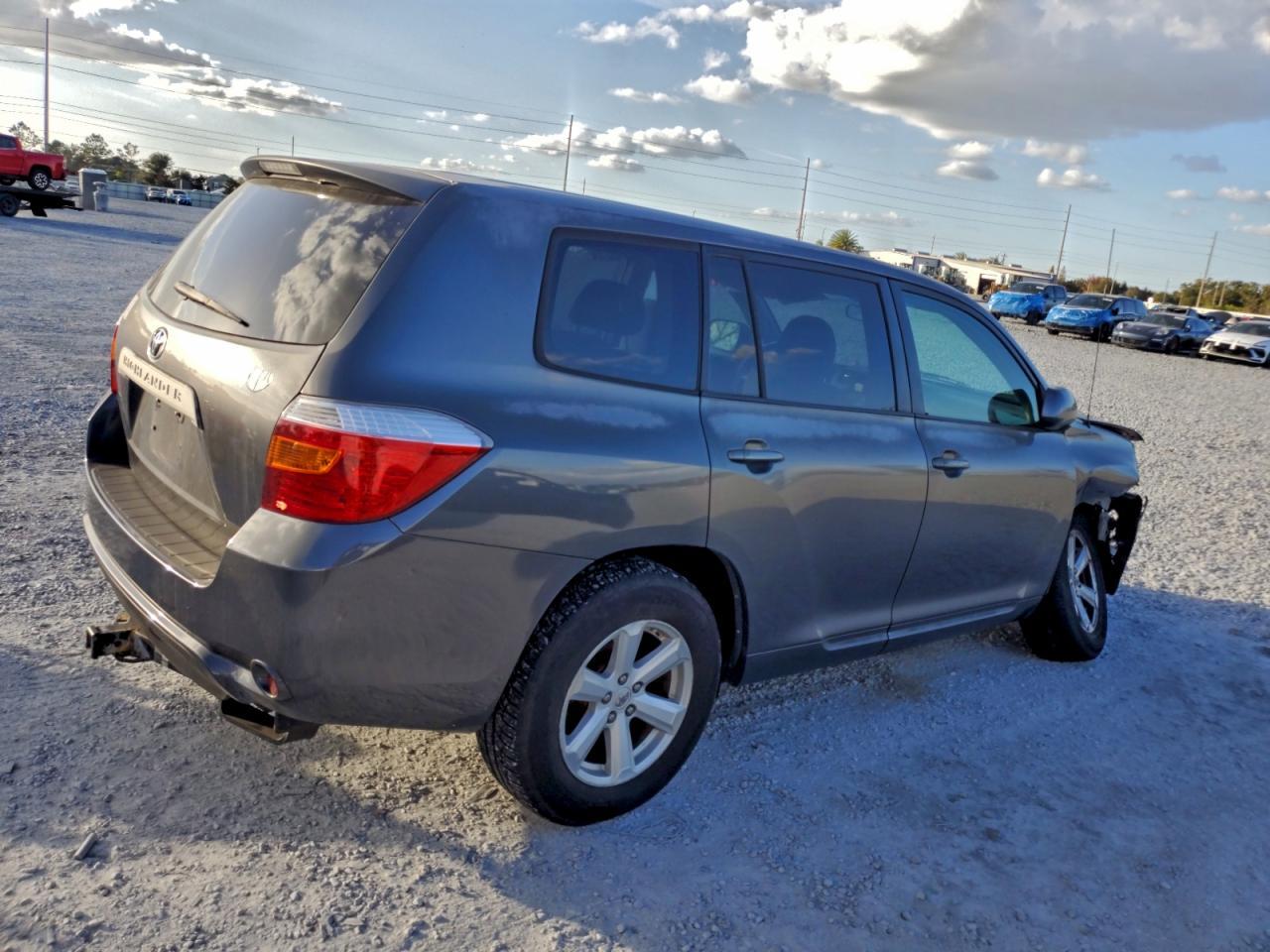 2010 TOYOTA HIGHLANDER