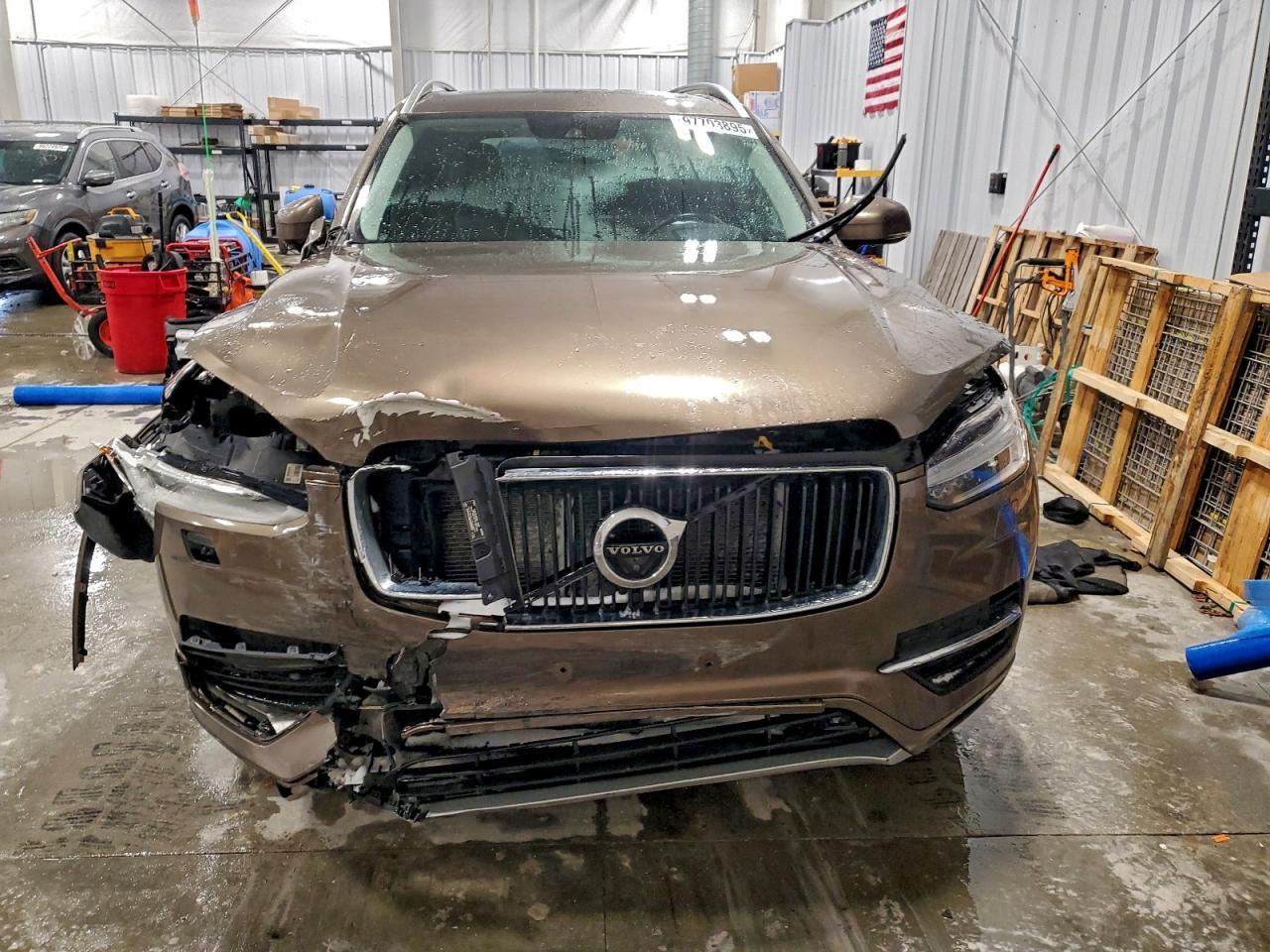 2016 VOLVO XC90